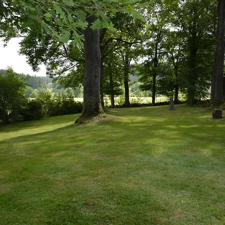 펜션 Charmante Maison En Granit Pres De - Fr-1-582-134 *